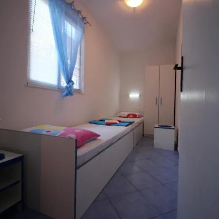 Roza 1-2 Apartment Jelsa (Hvar)