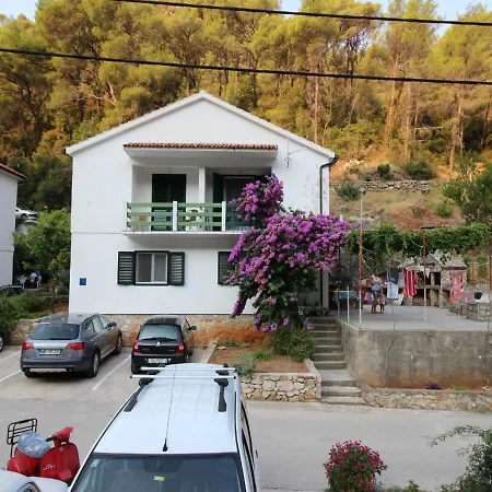 Διαμέρισμα Roza 1-2 *